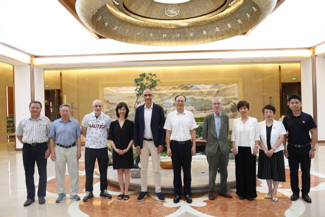 <a href='/_t952/2025/0612/c89a183749/page.htm' target='_blank' title='葡萄牙米尼奥大学代表团来访我校'>葡萄牙米尼奥大学代表团来访我校</a>